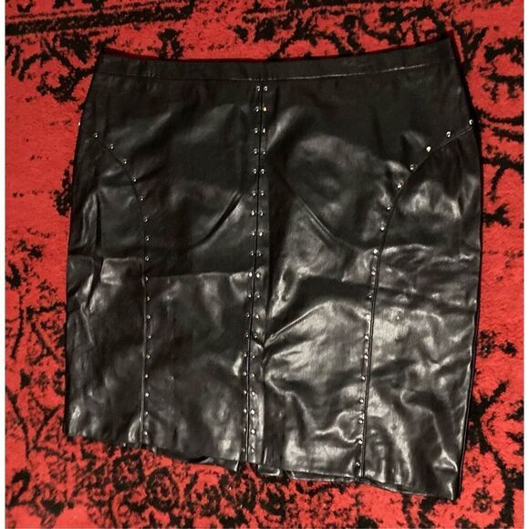 Womens Faux Leather Studded Gorgeous Skirt SZ 24 3XL Plus - Picture 2 of 16